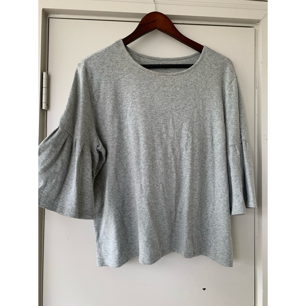 Gap ruffle top